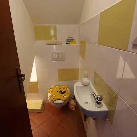 8 Silo (Krk)