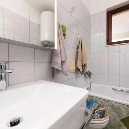 Apartman 8 Šilo