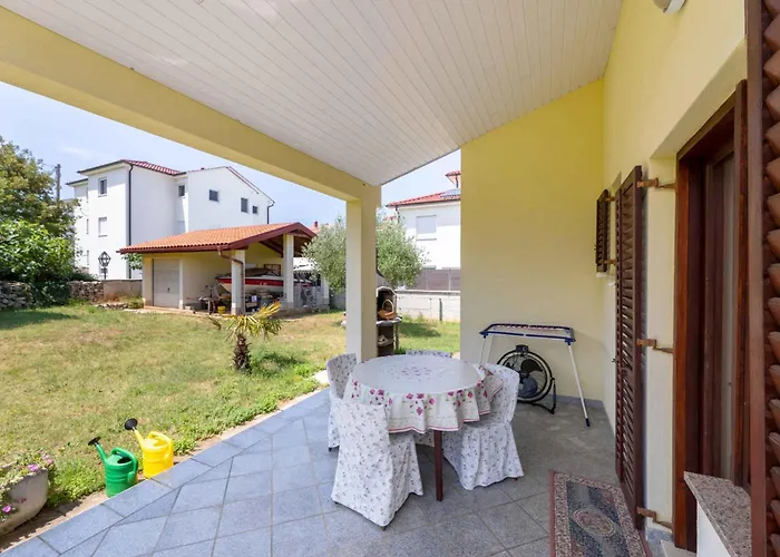 8 Apartment Šilo